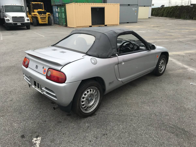 Illustration for article titled For $6,000, Could You Beat This 1991 Honda Beat?